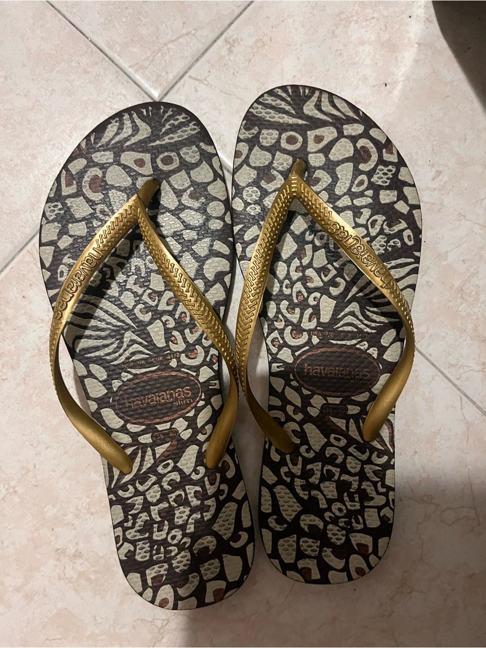 Havaianas Women's Gold Strap Brown Printed Flip Flops
